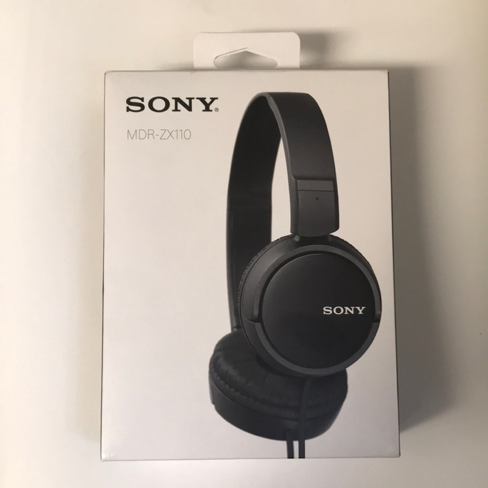 NIP Sony MDR-ZX110